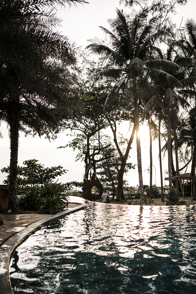 coucher de soleil et ombre des palmiers à Phu Quoc