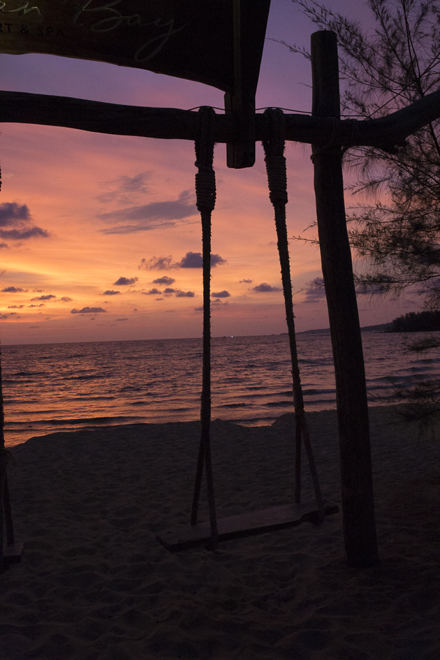 coucher de soleil pastels sur l'île de Phu Quoc au vietnam